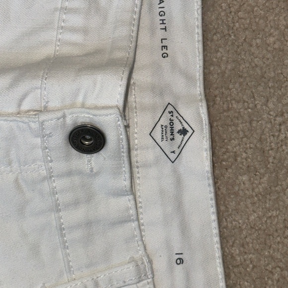 St. John's Bay Women’s White Straight-Leg Jeans - Size 16 with 29” Inseam - Picture 8 of 9